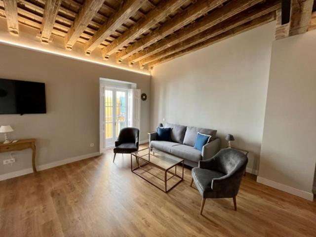 Ti1 Estiloso Loft 120M De La Catedral Tomas De Ibarra Street Sevilla Exteriér fotografie